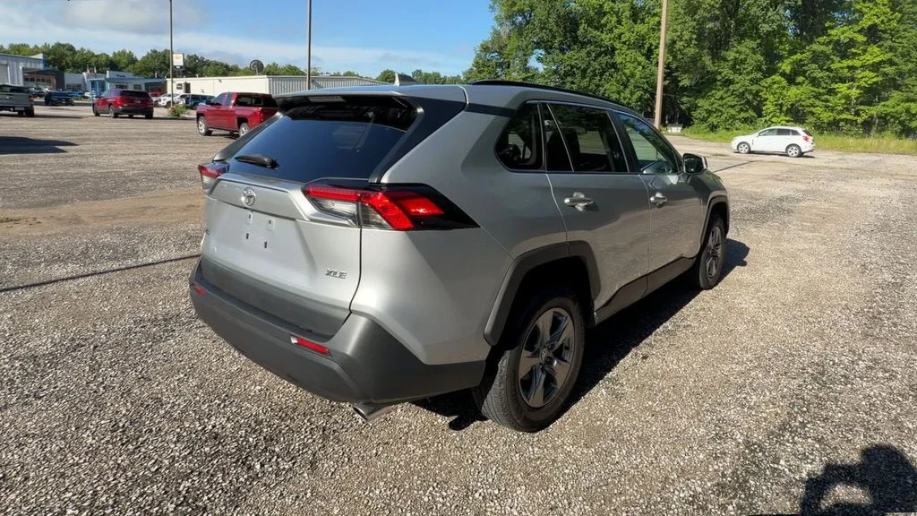 Used 2024 Silver Toyota XLE image 8