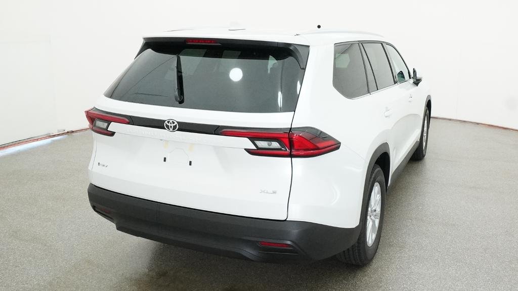 New 2026 Wind Chill Pearl Toyota Hybrid XLE image 22