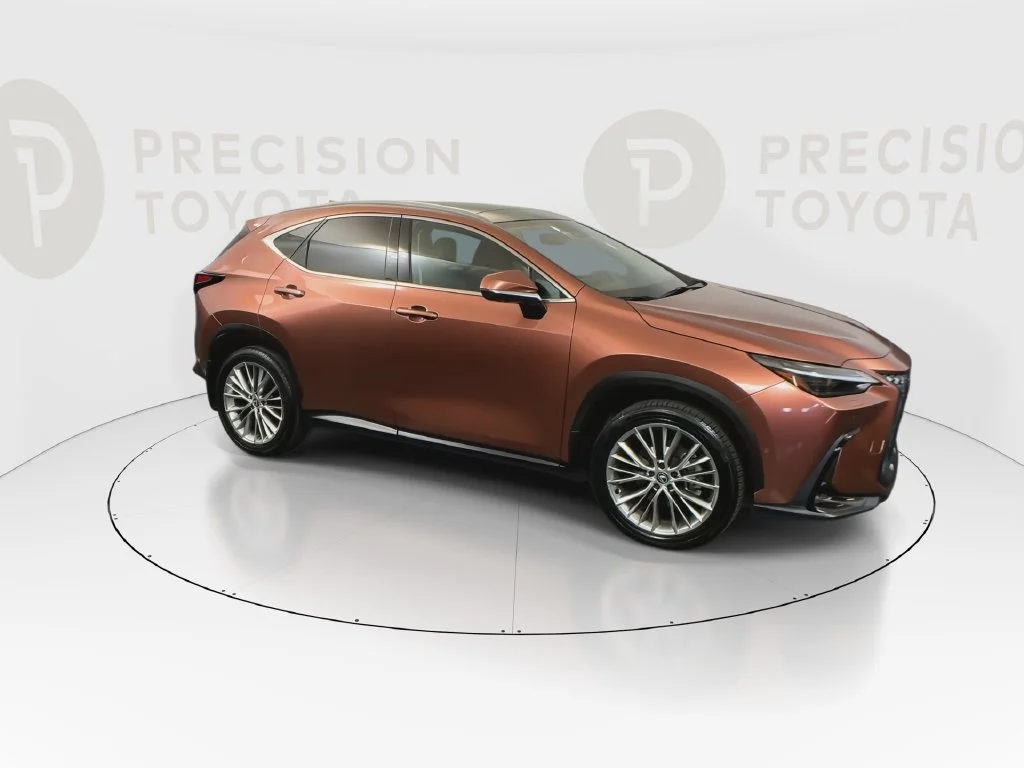 Used 2025 Copper Crest Lexus 350h Luxury image 3