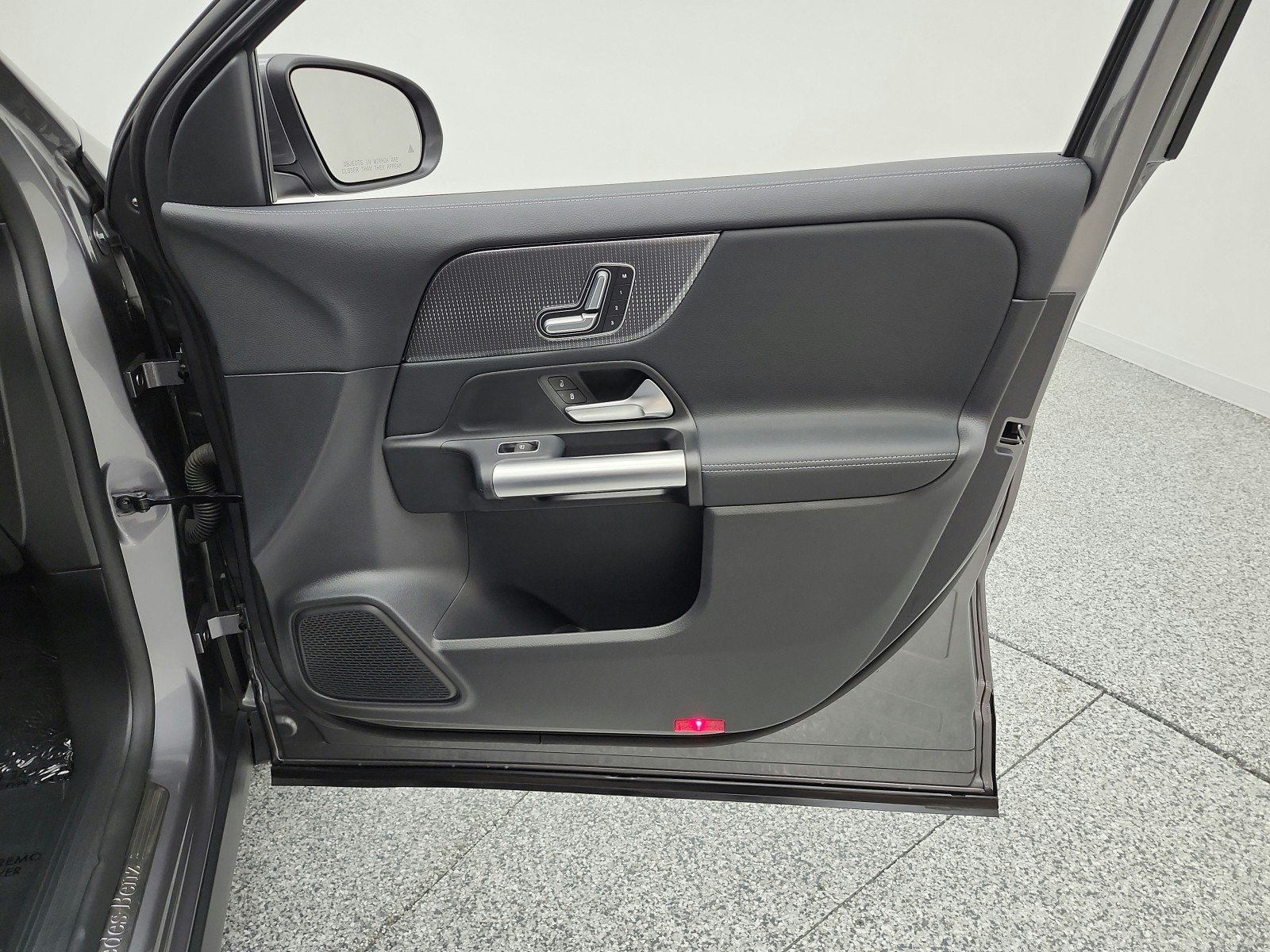 Used 2023 Mountain Grey Metallic Mercedes-Benz GLA 250 SUV image 19
