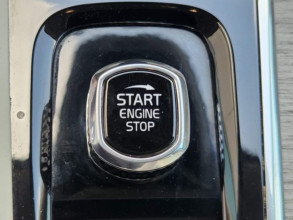 Used 2023 Denim Blue Metallic Volvo T8 Plus Dark Theme image 19