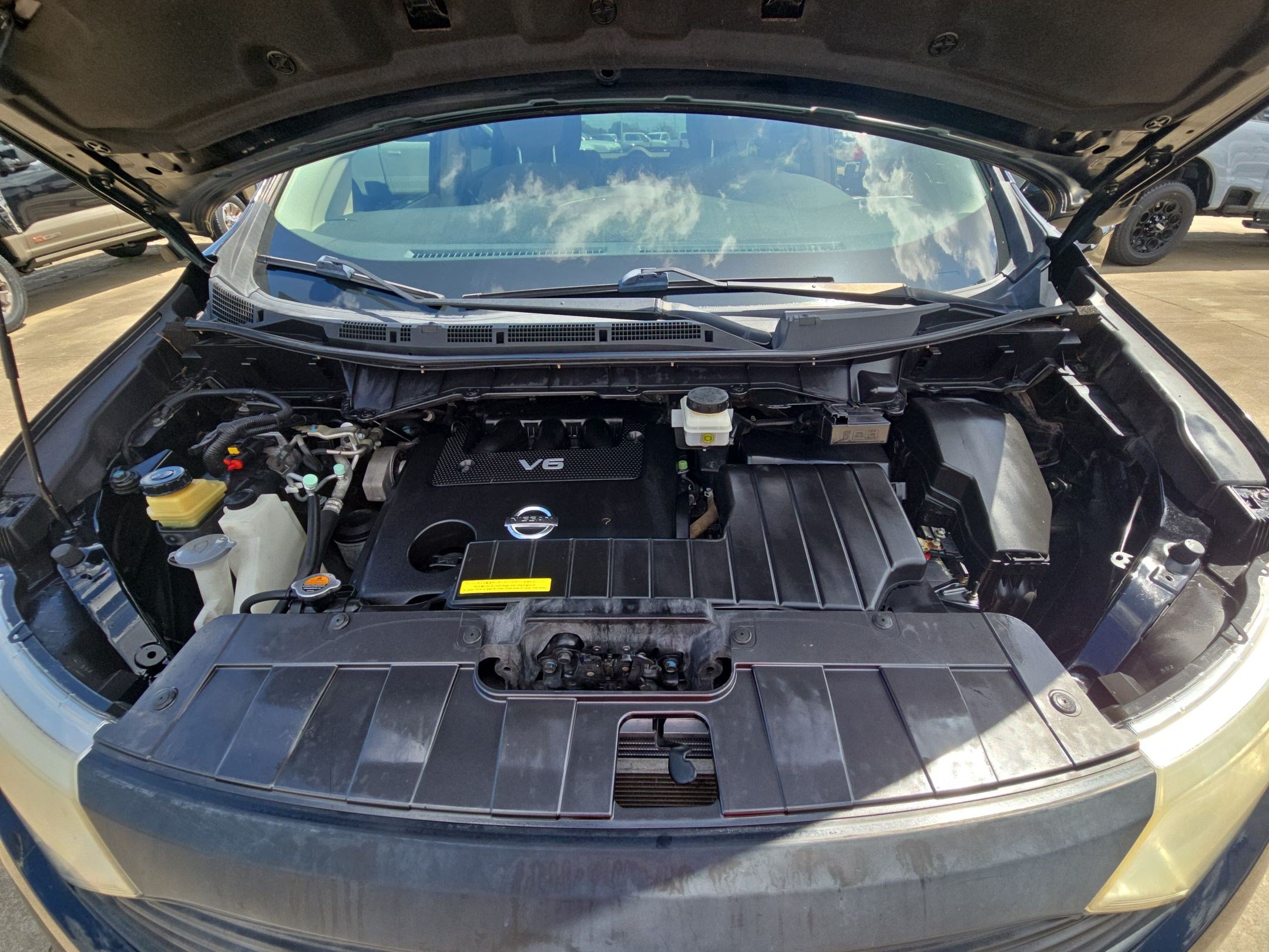 Used 2015 Super Black Nissan 3.5 S image 25