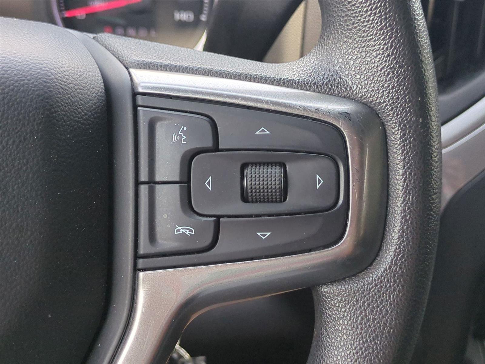 Used 2022 Summit White Chevrolet Custom image 21