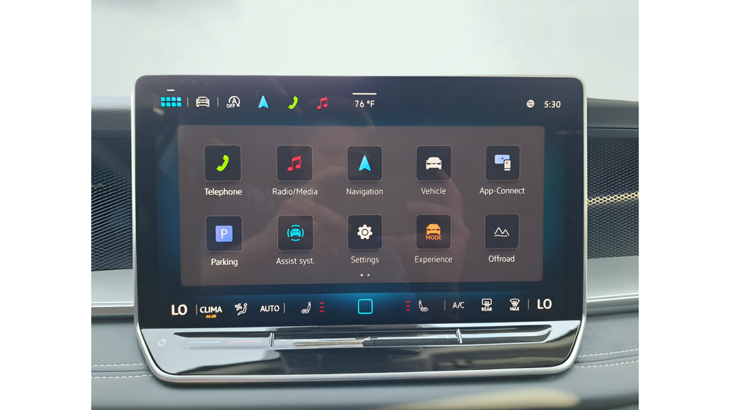 2025 Volkswagen Tiguan SE - Photo 21