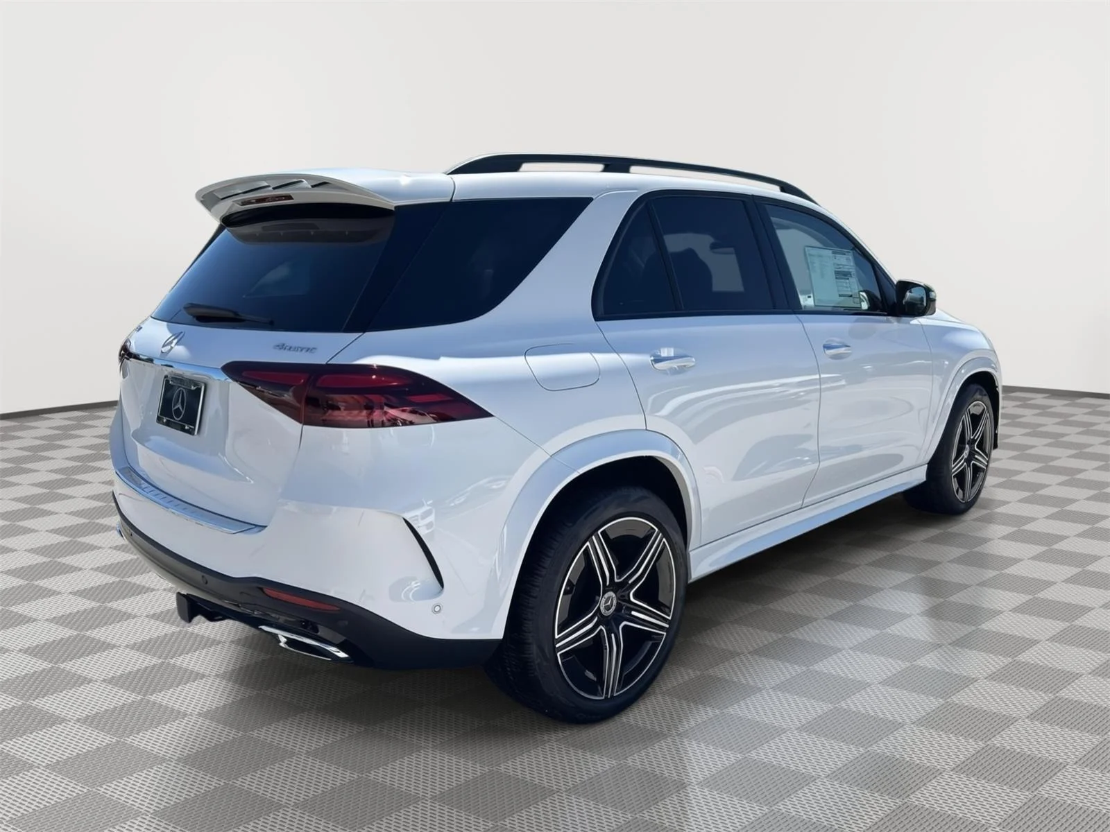 New 2026 MANUFAKTUR Moonlight White Metallic Mercedes-Benz GLE 350 image 3