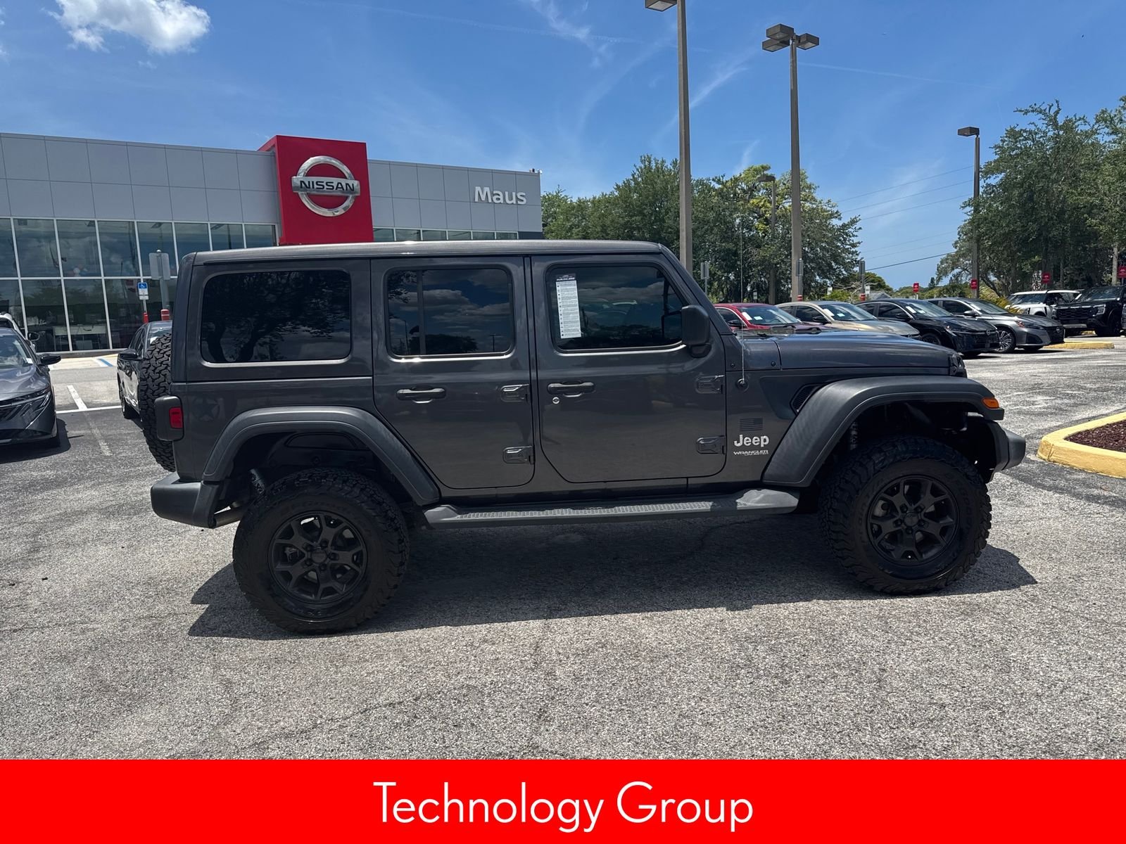 Used 2020 Gray Jeep Unlimited Sport image 5