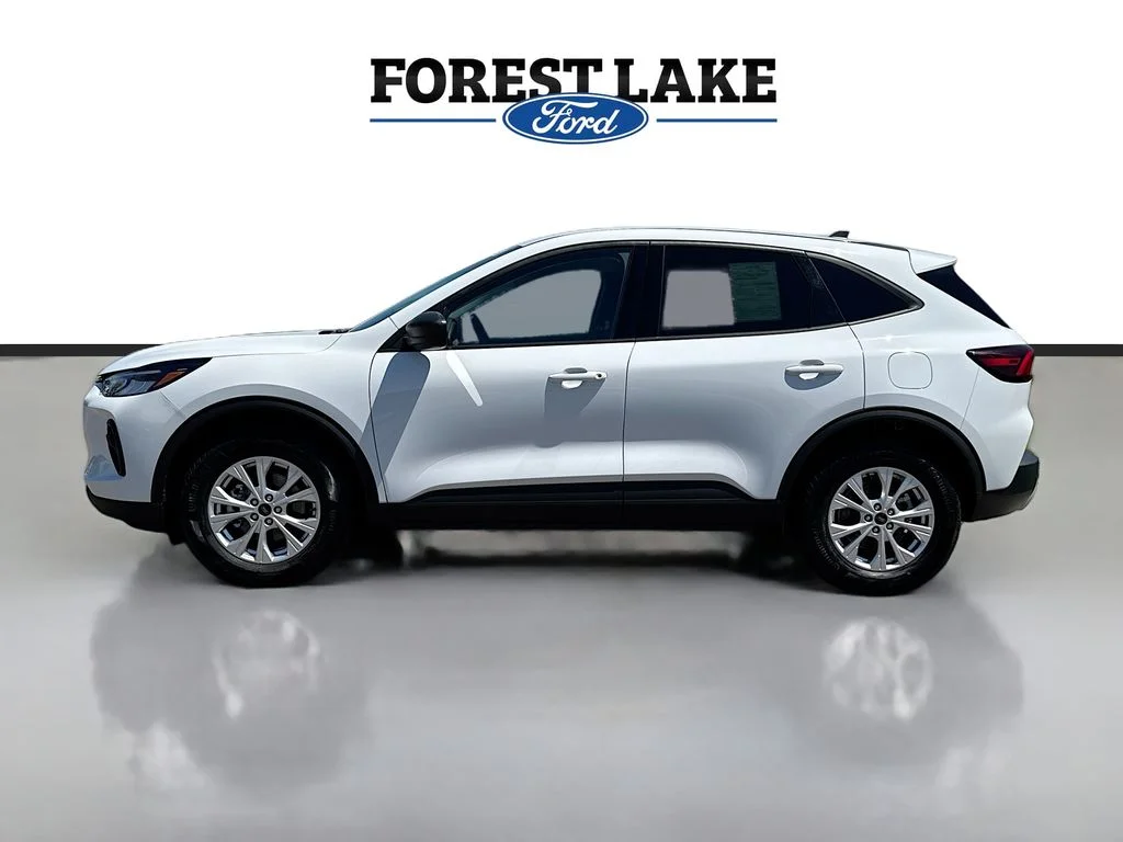 Used 2025 Oxford White Ford Active image 4