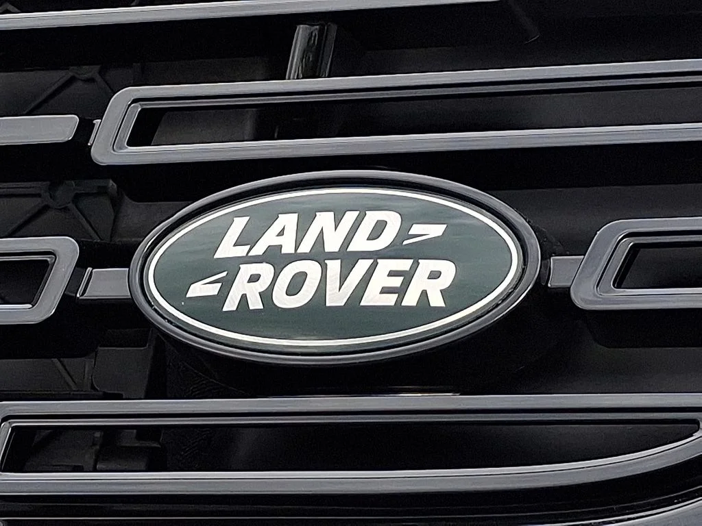 New 2026 Fuji White Land Rover Dynamic SE image 18
