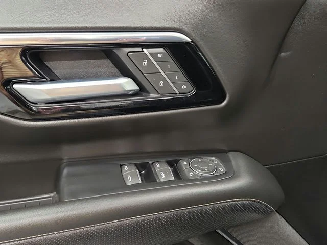 Used 2025 Black Chevrolet Premier image 20