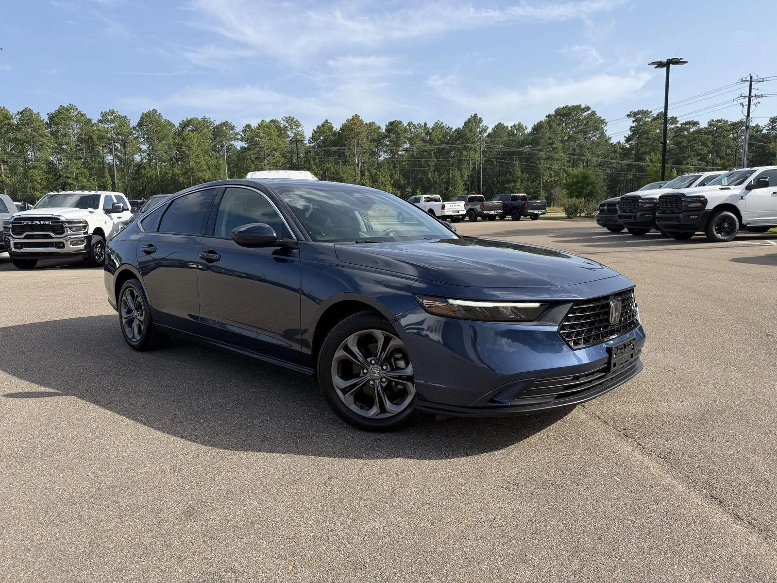 Used 2024 Canyon River Blue Metallic Honda EX image 3