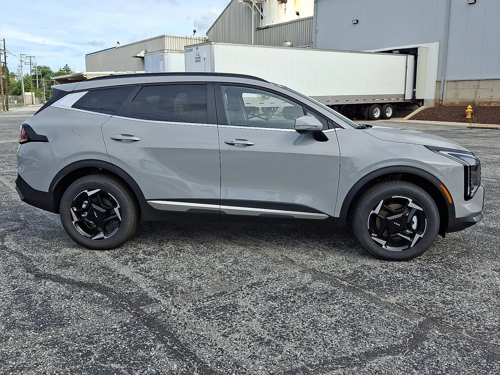 New 2027 Gray Kia EX image 9