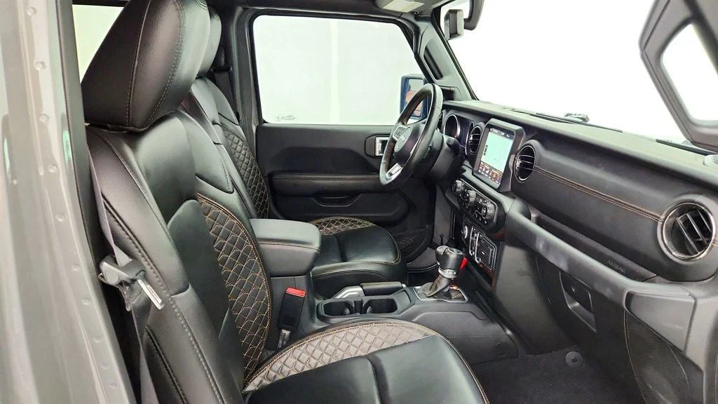 Used 2022 Sting-Gray Clearcoat Jeep Unlimited High Altitude 4x4 w/ Cold Weather Package image 23