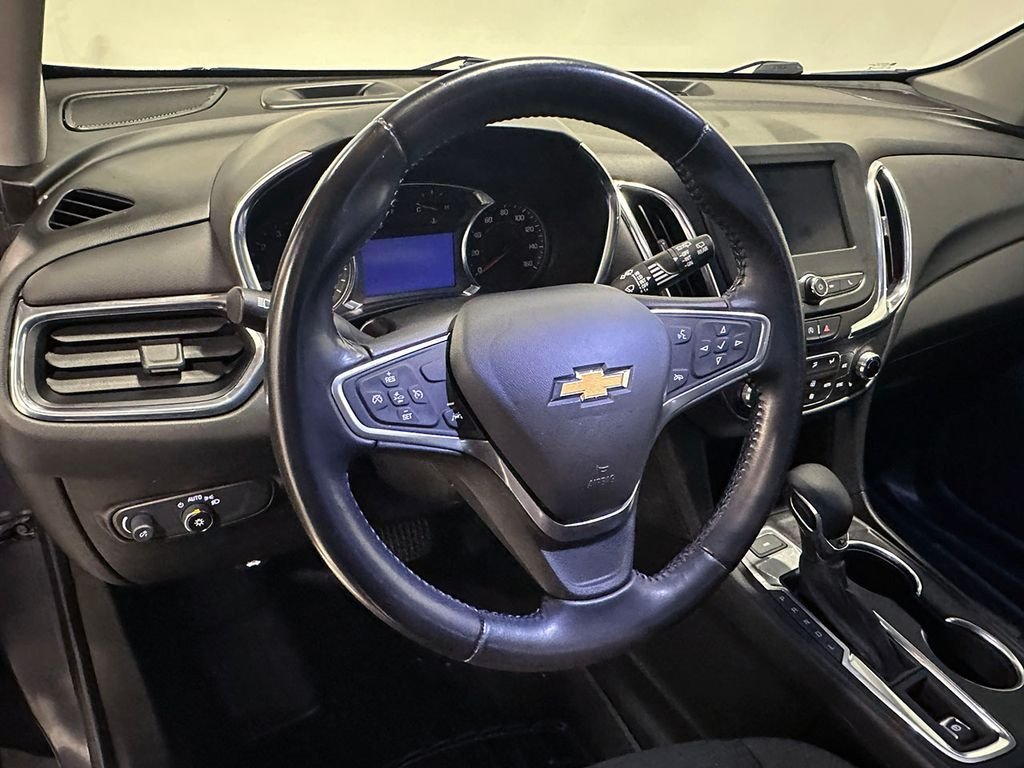 Used 2022 Gray Chevrolet LT image 23