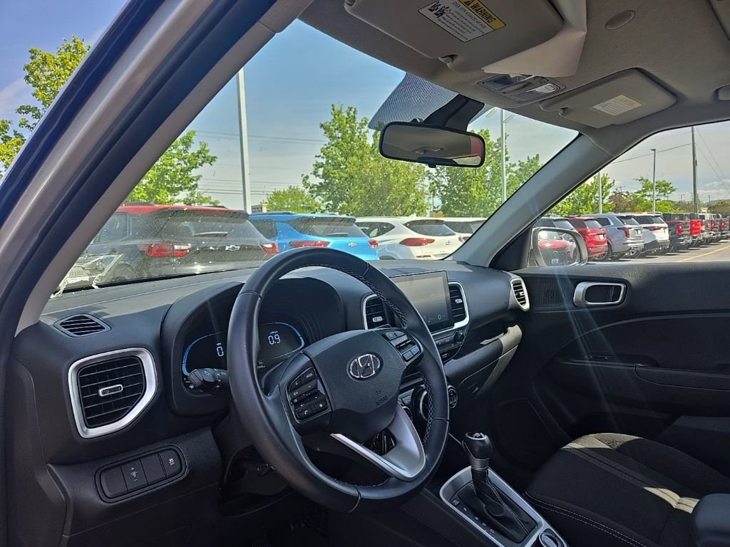 Used 2023 Gy Hyundai SEL image 3
