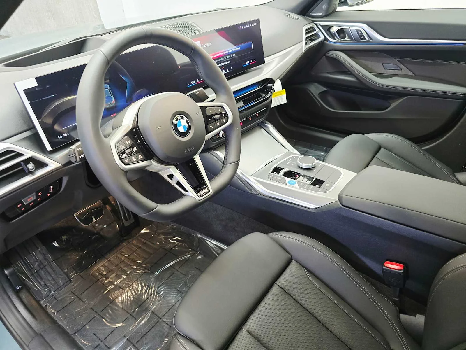 New 2026 Cape York Green Metallic BMW xDrive40 image 2