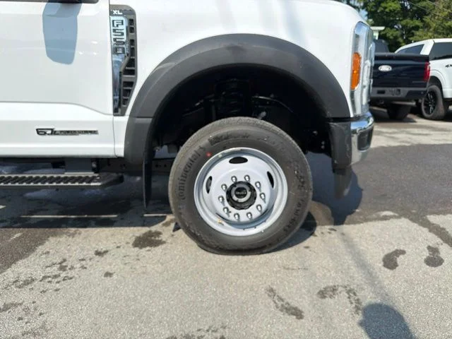 New 2026 Oxford White Ford F-550® XL image 87