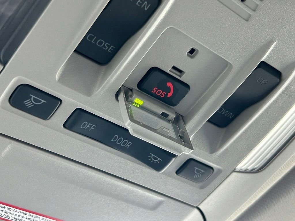Used 2022 Moon Dust Toyota XLE image 25