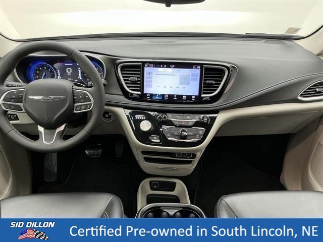 Used 2023 Silver Mist Clearcoat Chrysler Touring L image 19