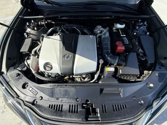 Used 2024 Black Lexus 350 image 27
