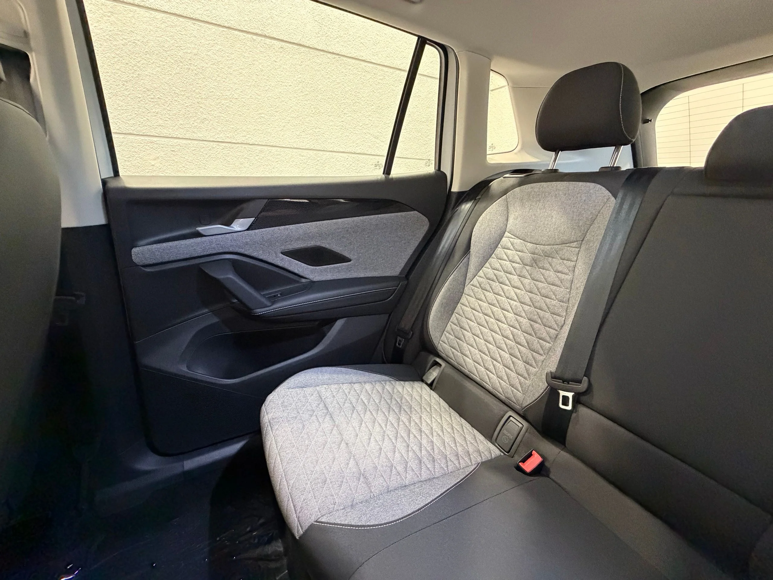 New 2026 White Volkswagen 2.0T S image 33