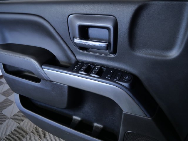 Used 2019 Gray Chevrolet LT image 26