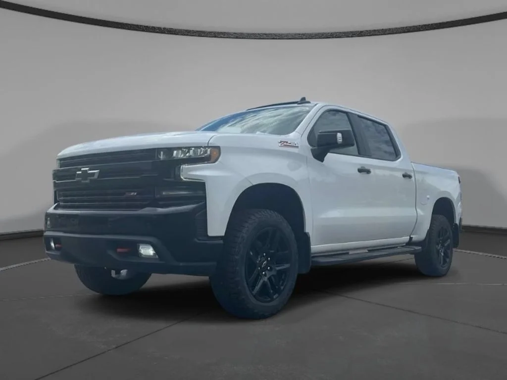 Used 2021 Iridescent Pearl Tricoat Chevrolet LT Trail Boss image 4