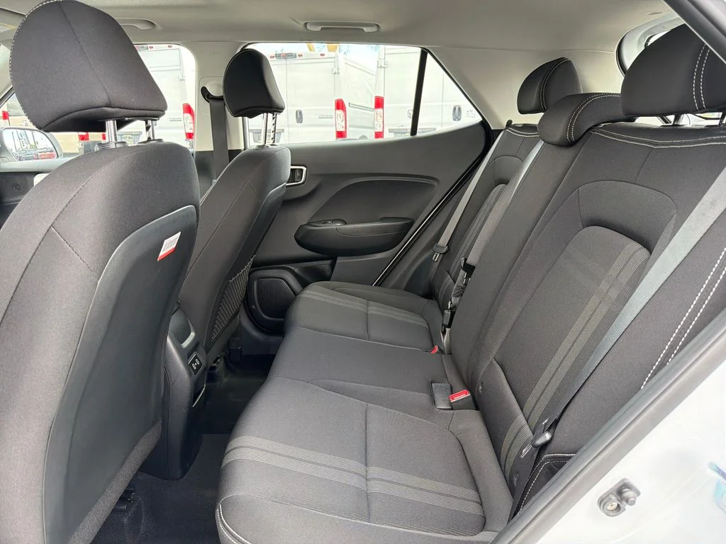 Used 2025 White Hyundai SEL image 21