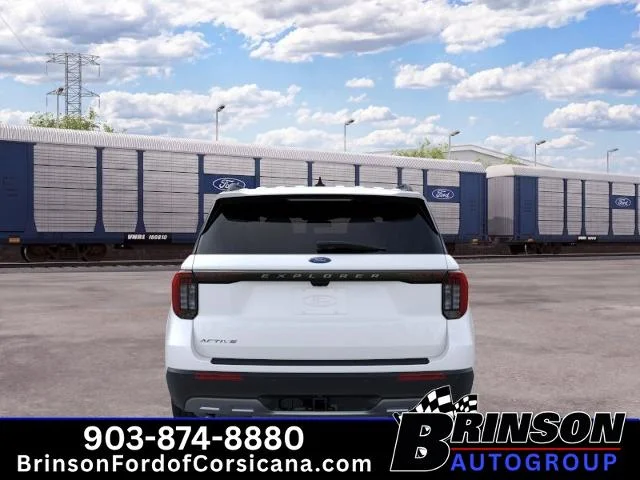 New 2026 Star White Metallic Tri-Coat Ford Active image 25
