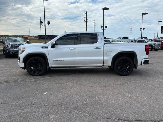 Used 2021 White GMC Denali image 2