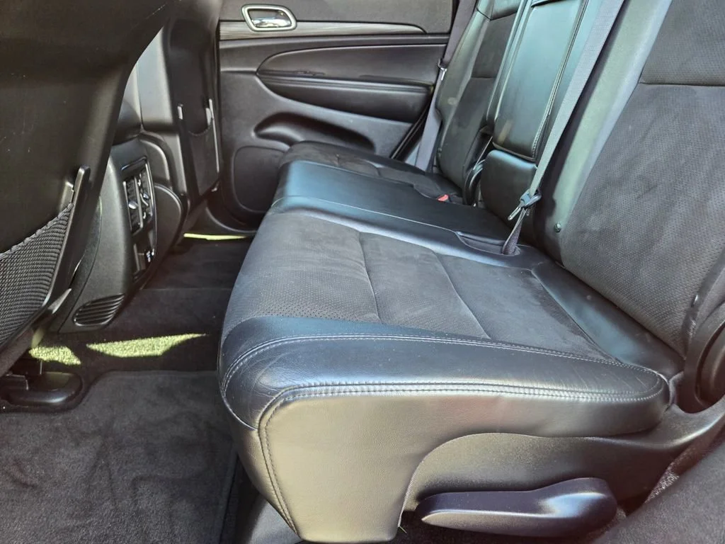 Used 2022 Velvet Red Pearlc Jeep Laredo X image 11