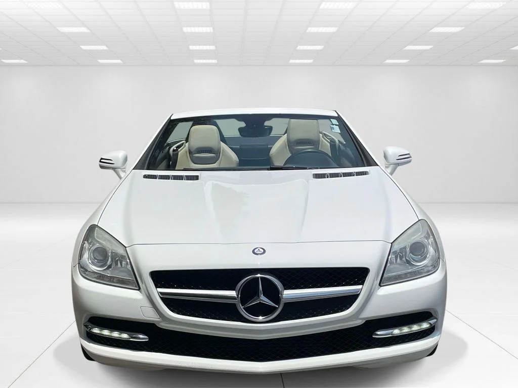 Used 2015 White Mercedes-Benz SLK 250 image 3