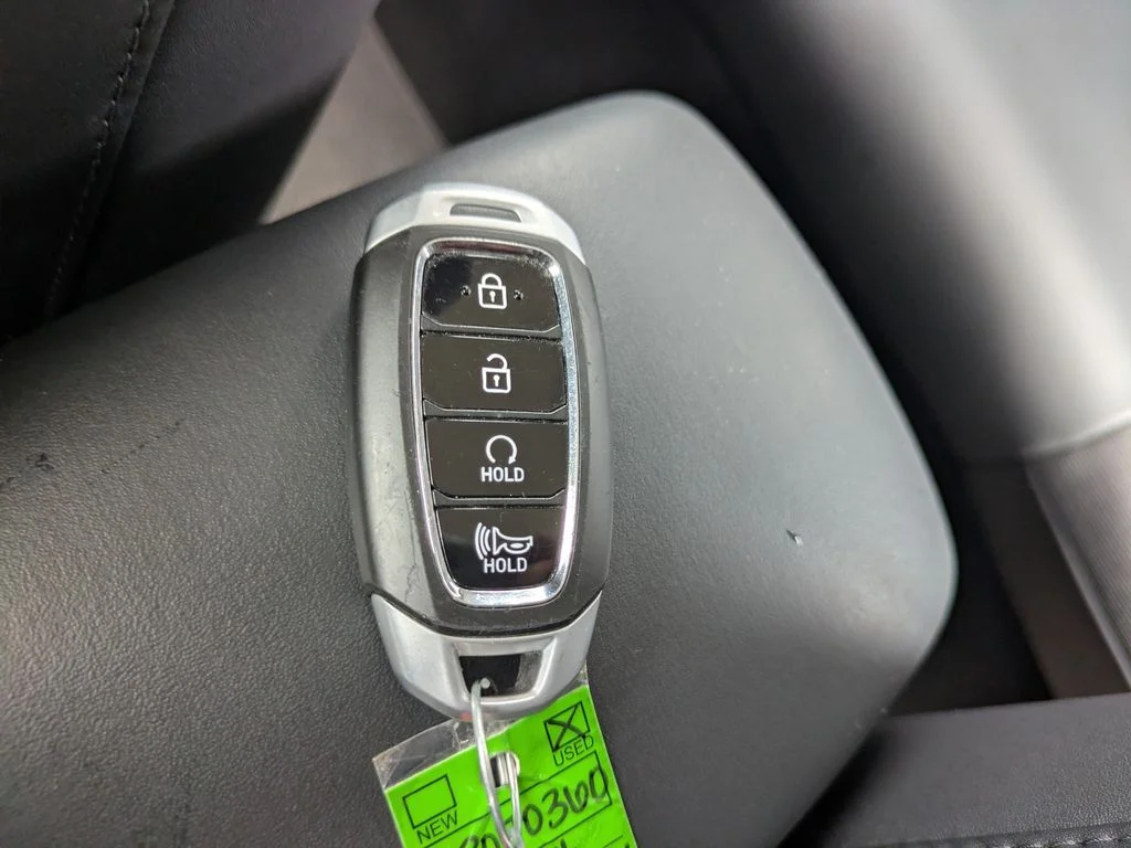 Used 2024 White Hyundai Limited image 28