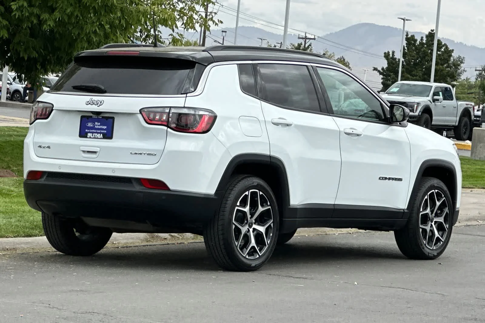 Certified Used 2025 Bright White Clearcoat Jeep Limited image 2