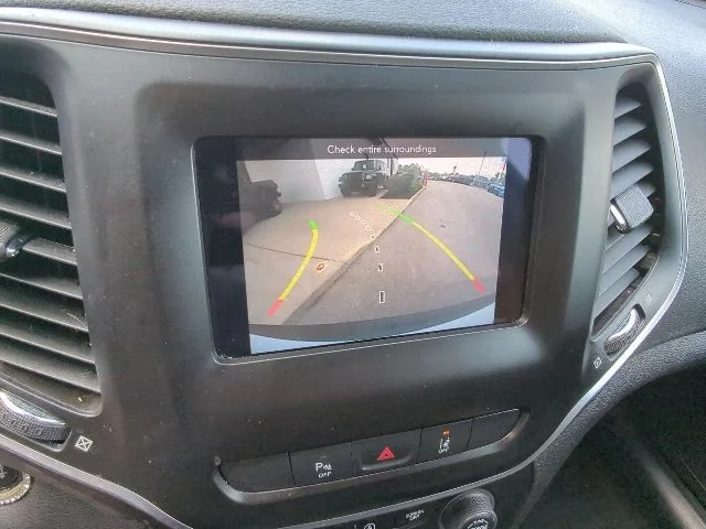 Certified Used 2021 White Jeep Latitude Plus image 19