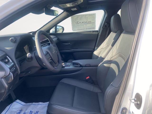 New 2026 Ultra White with Obsidian roof Lexus UX 300h F SPORT DESIGN AWD image 9