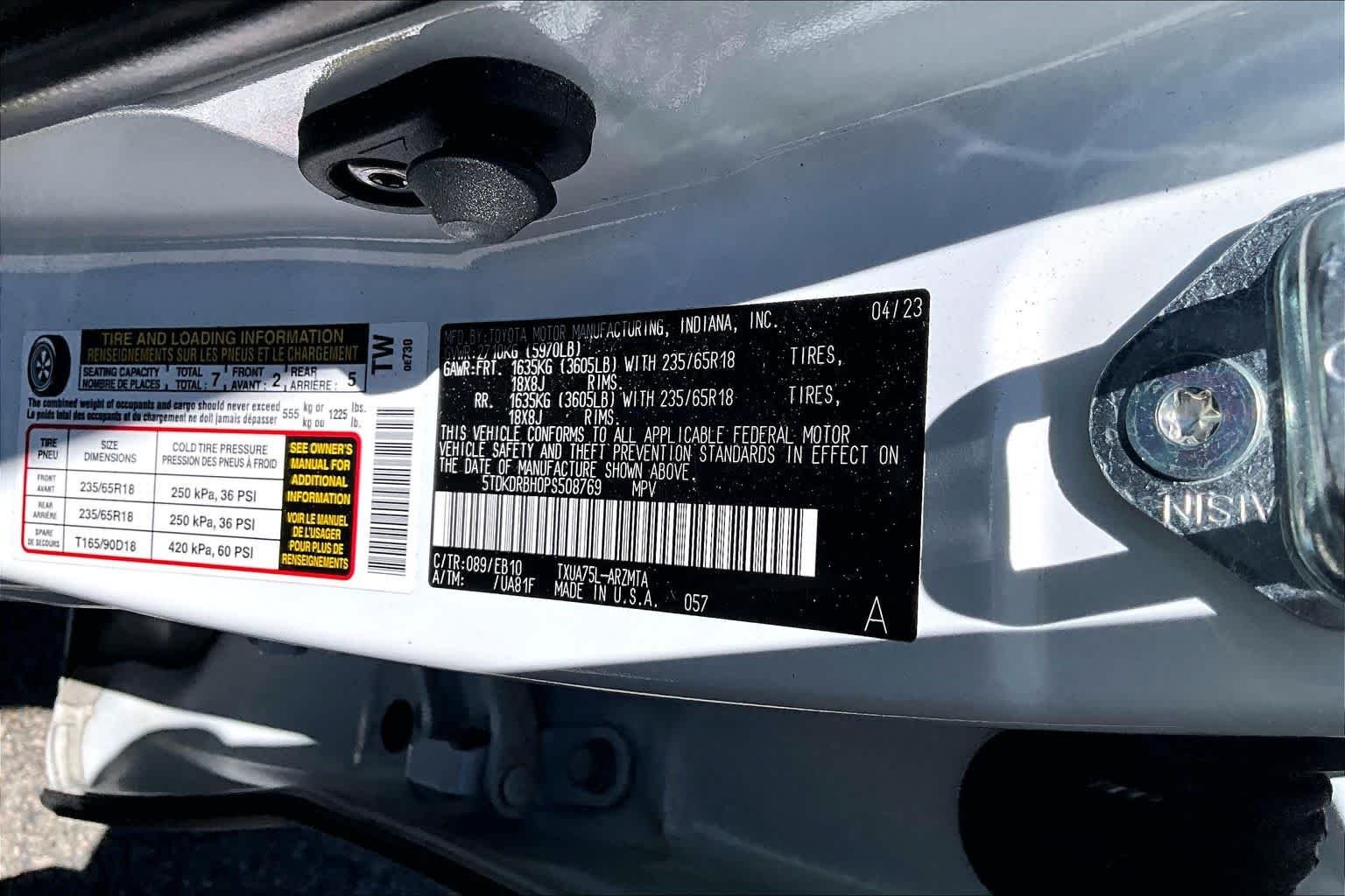 Used 2023 Wind Chill Pearl Toyota XLE image 31