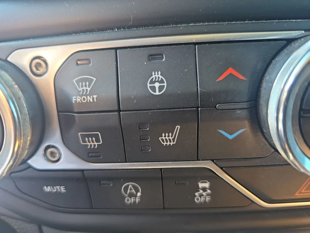 Used 2020 Bright White Clearcoat Jeep Overland image 19