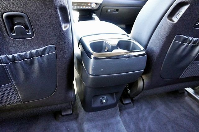 Used 2024 Silver Kia S image 27