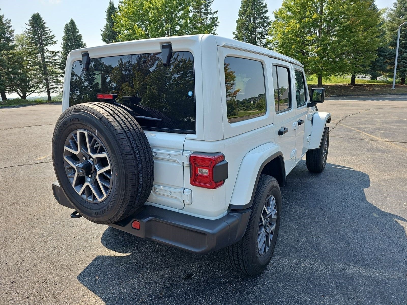 Certified Used 2025 Bright White Clearcoat Jeep Sahara image 5