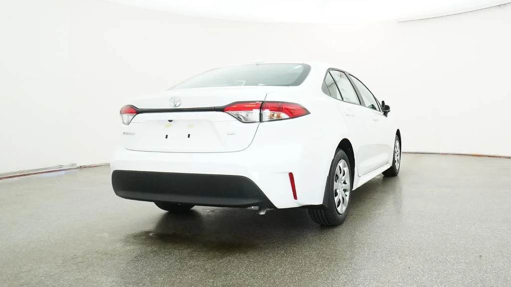 New 2026 Ice Cap Toyota LE image 21