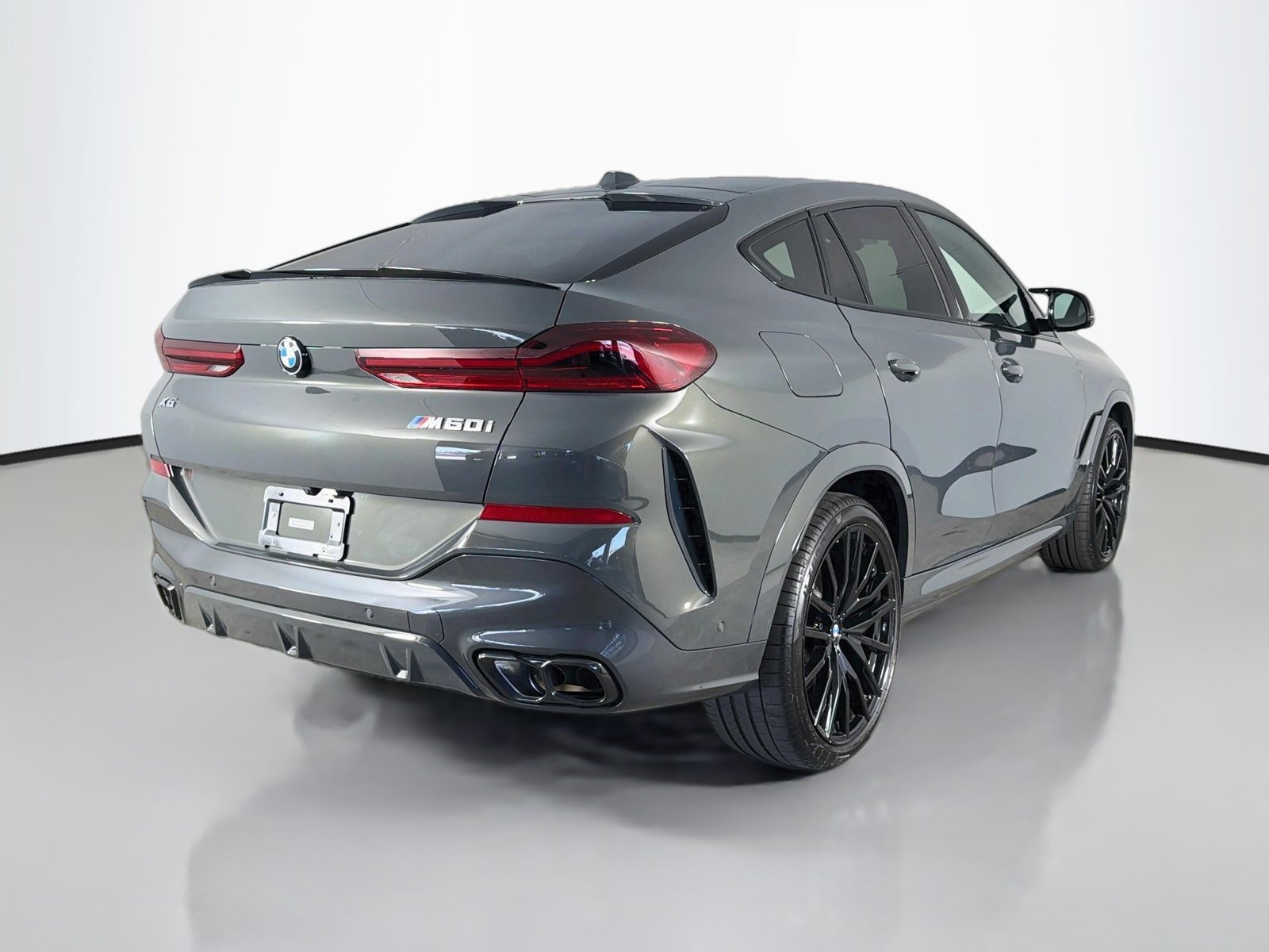 Used 2026 Dravit Grey Metallic BMW M60i image 7