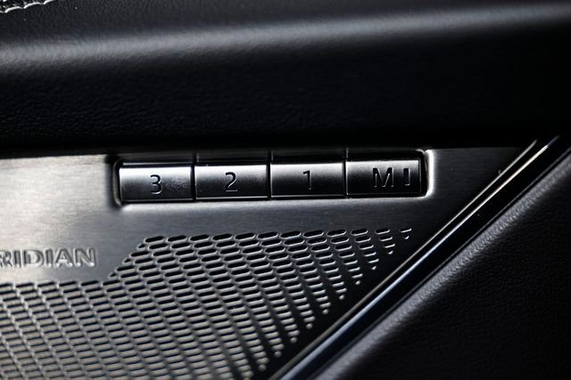 2026 Jaguar F-Pace R-Dynamic S - Photo 15