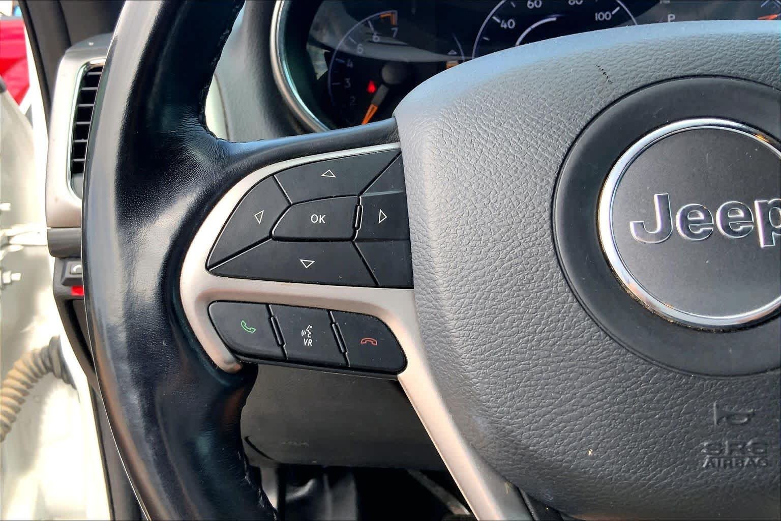 Certified Used 2021 Bright White Clearcoat Jeep Laredo X image 24