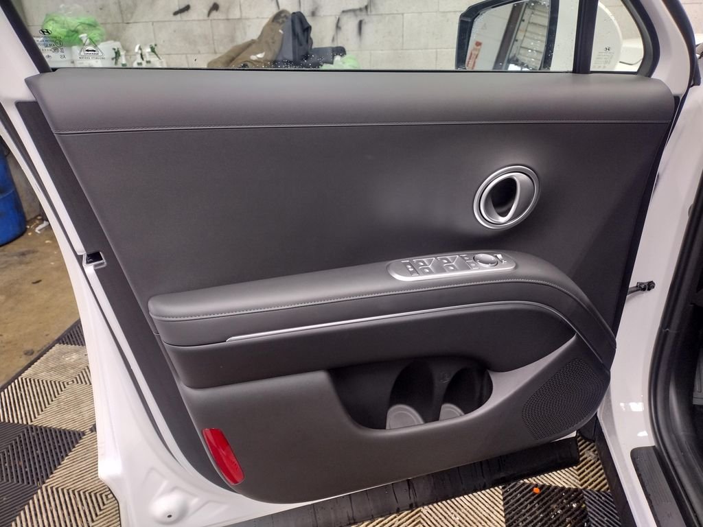 Used 2026 White Hyundai SEL Convenience image 24