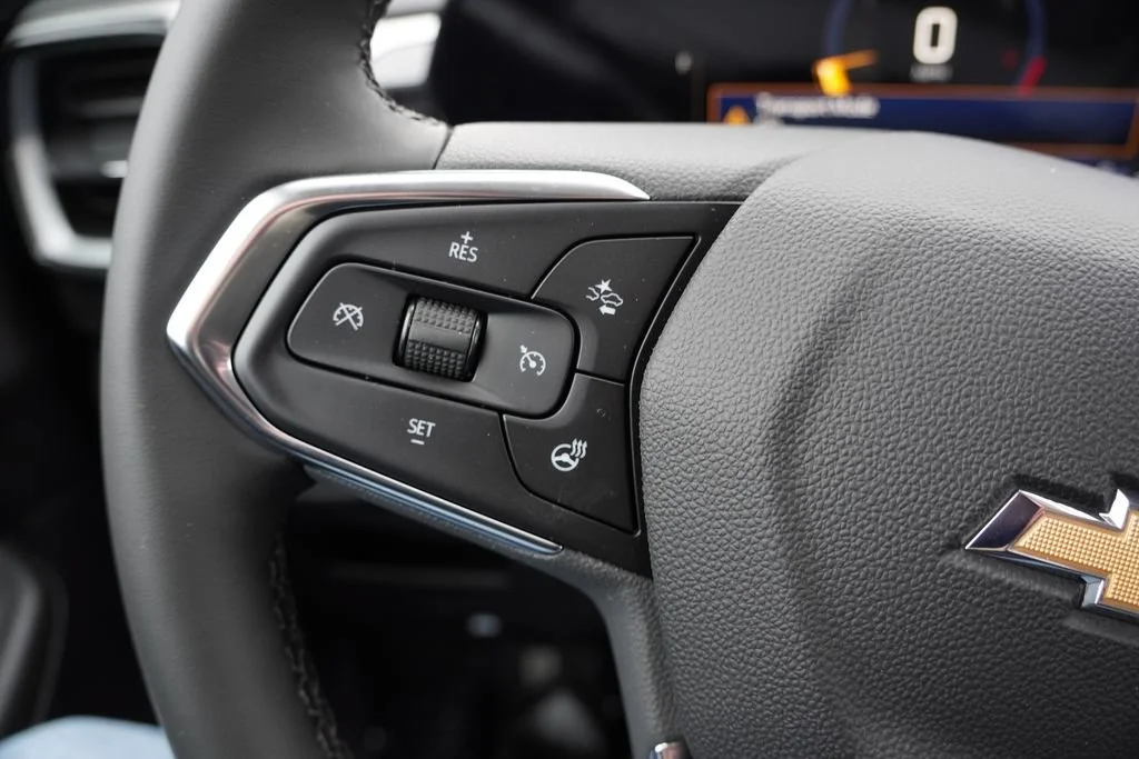 New 2026 Mosaic Black Metallic Chevrolet LT image 16
