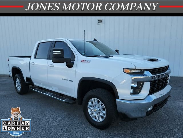 Used 2023 White Chevrolet LT image 1