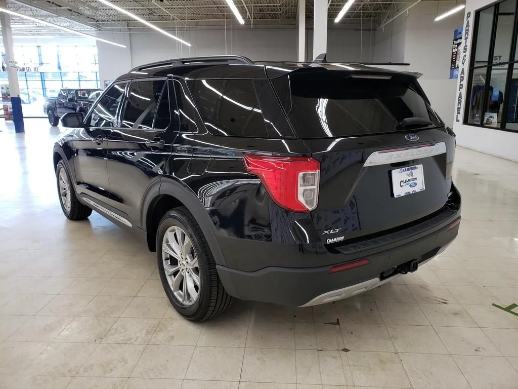 Certified Used 2024 Black Metallic Ford XLT image 6