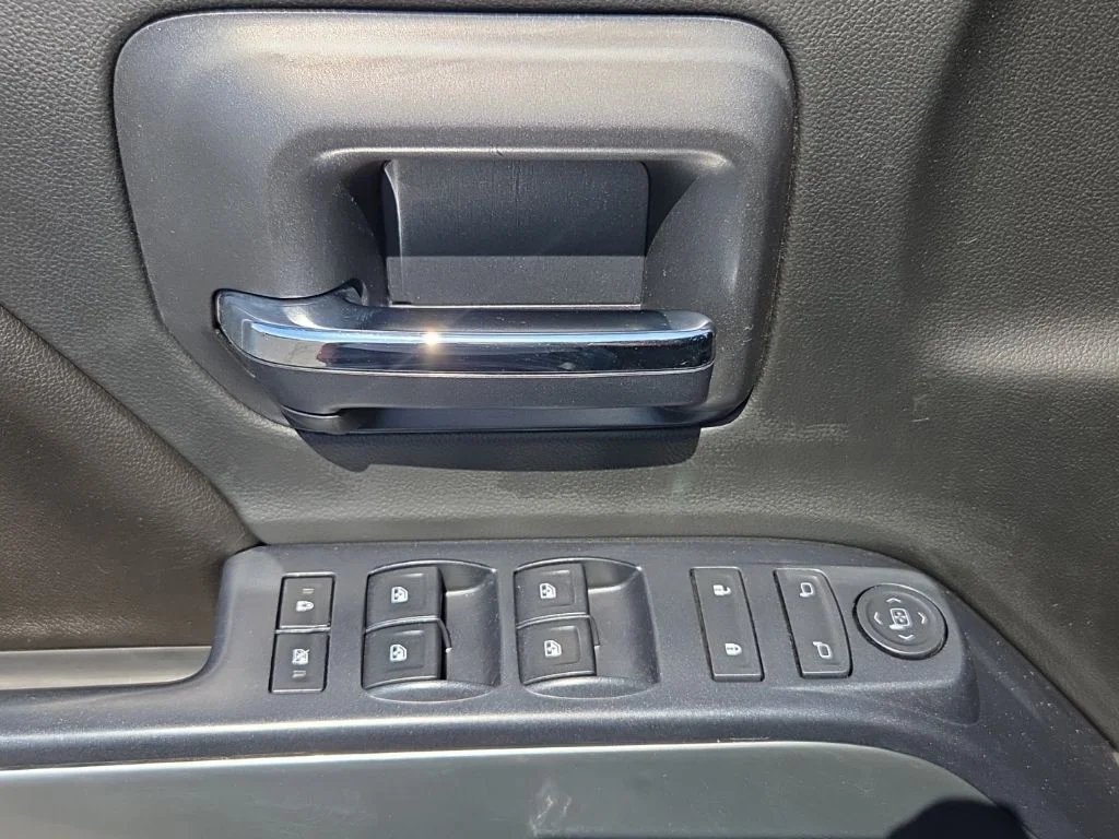 Used 2017 Silver Chevrolet LT image 35