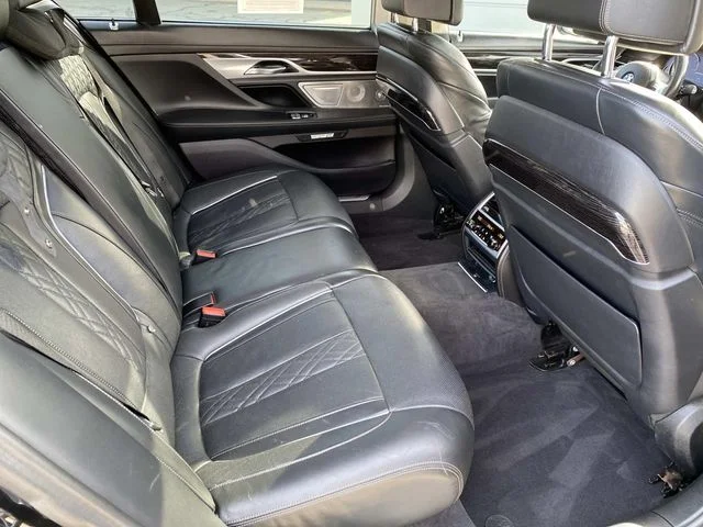 Used 2017 Black BMW M760i image 27