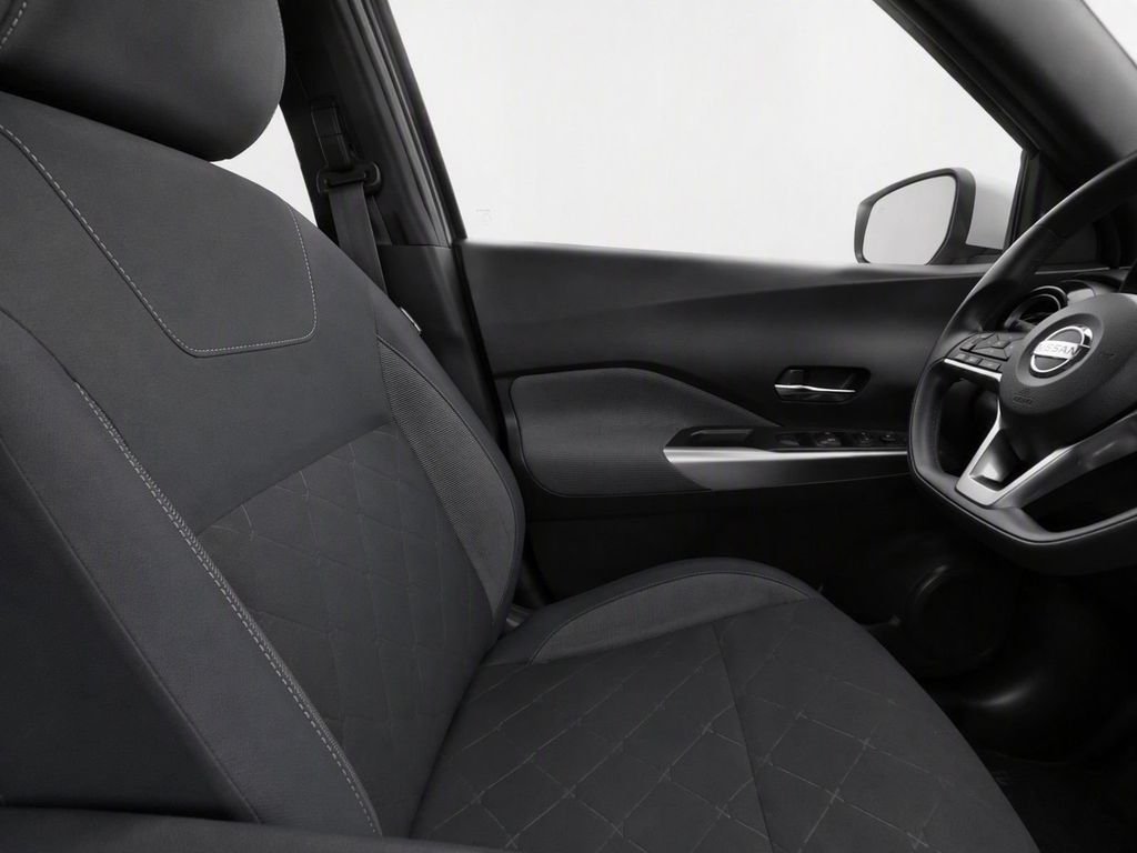 Used 2018 Silver Nissan SV image 27